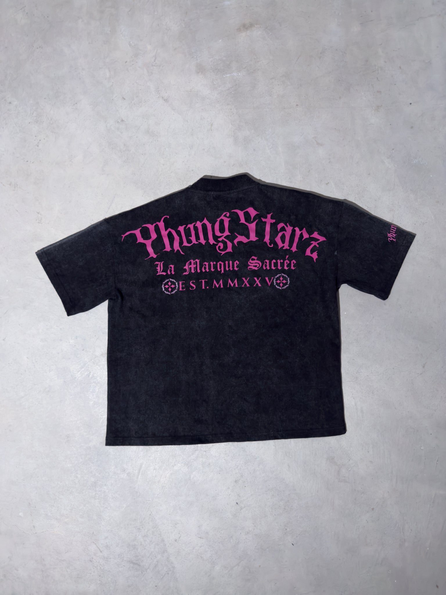 La Marque Sacrée Cropped Rose Enfermé Tee